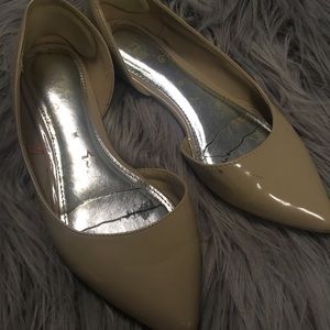 Size 7 1/2 Nude pointed toe flats